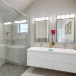 bathroom remodeling contractor