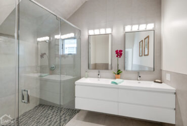 bathroom remodeling contractor