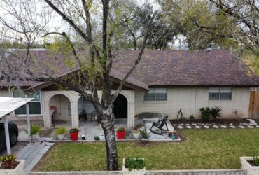 Roofing contractor McAllen